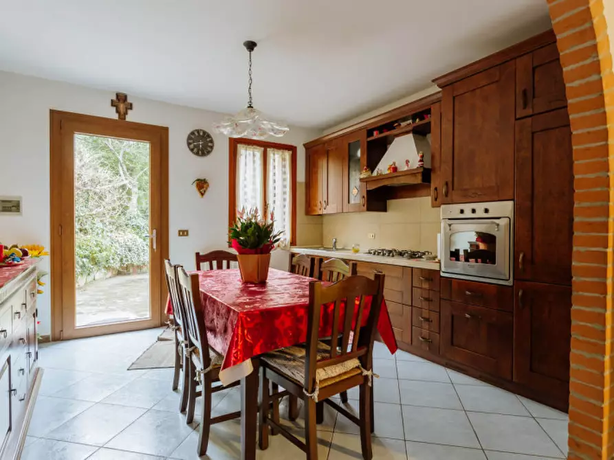 Casa indipendente in vendita in Via Cengolina a Galzignano Terme