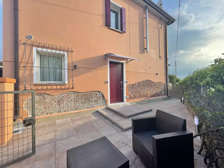Casa bifamiliare in vendita in Via Enrico Fermi a San Martino Di Venezze