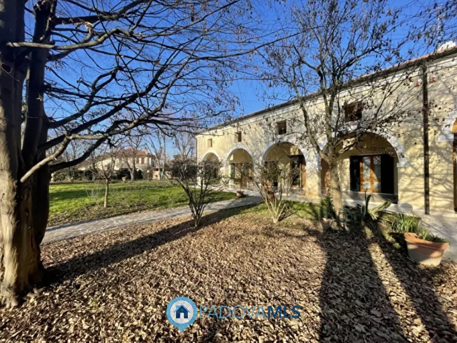 Villa in vendita in via Umberto I a Casalserugo
