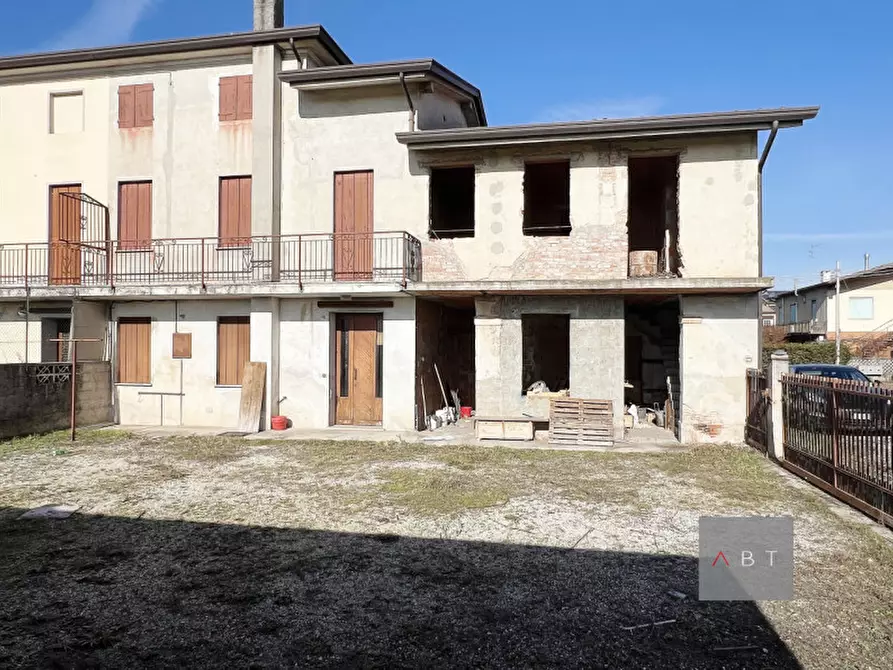 Casa bifamiliare in vendita a San Martino Di Lupari