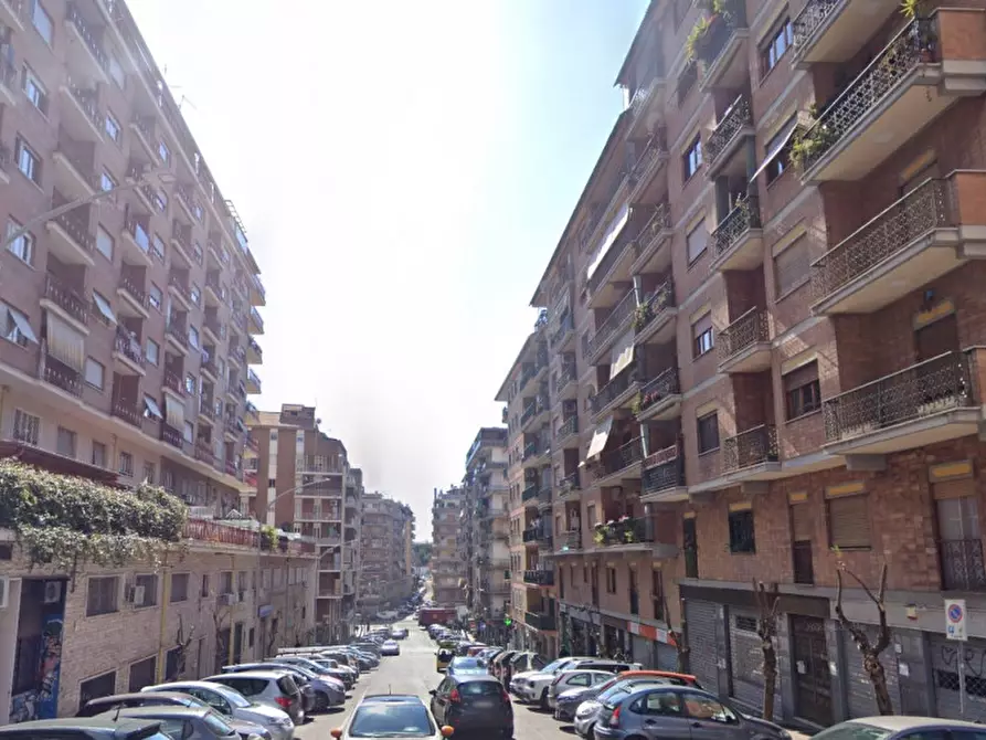 Appartamento in vendita in via eugenio checchi a Roma