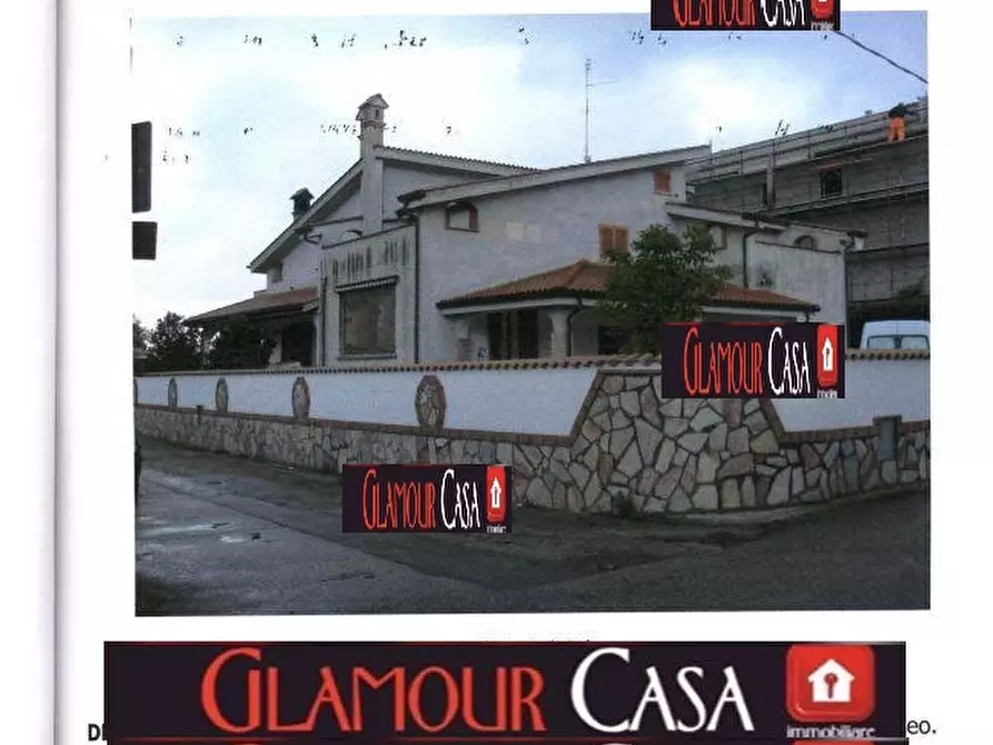 Villa in vendita in Via Lago d'Iseo a Nettuno