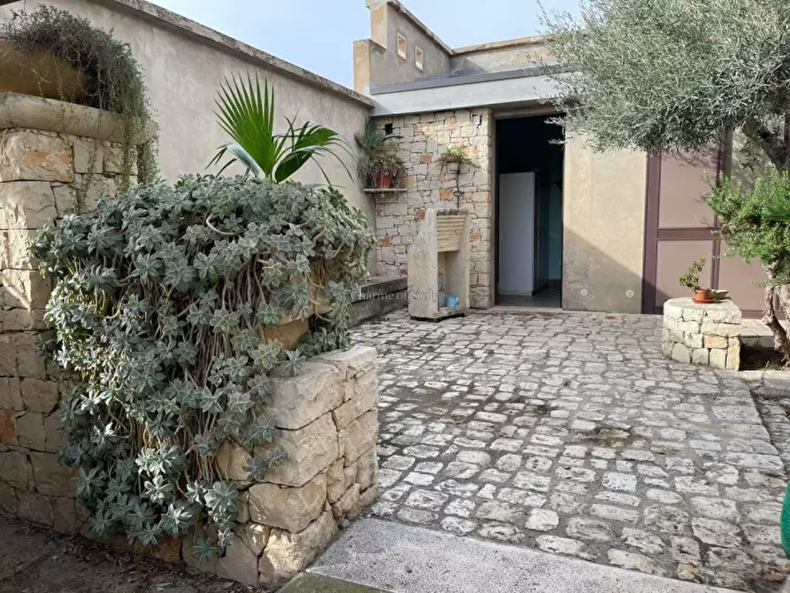 Casa indipendente in vendita in Viale dei Canalotti a Santa Croce Camerina