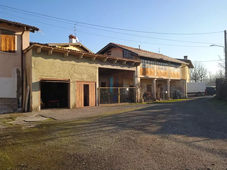 Rustico / casale in vendita a Castel Mella