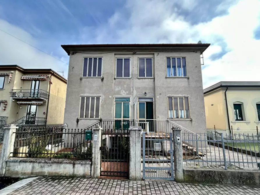 Casa bifamiliare in vendita in Via Rovigo 117 a Legnago