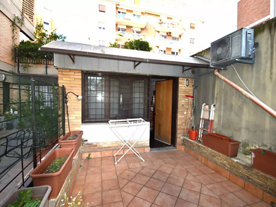 Appartamento in vendita in via sabiniano a Roma