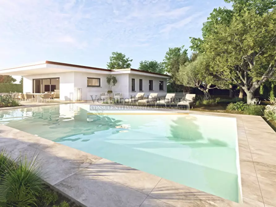 Villa in vendita in Via del Torchio a Manerba Del Garda