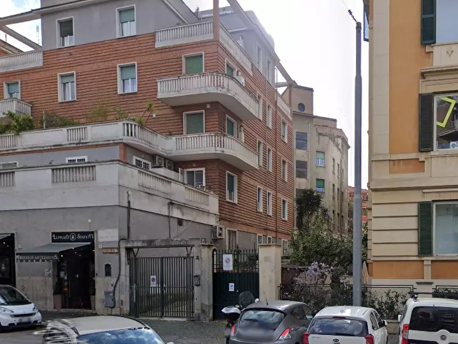 Appartamento in vendita in Via Giuseppe Parini a Roma
