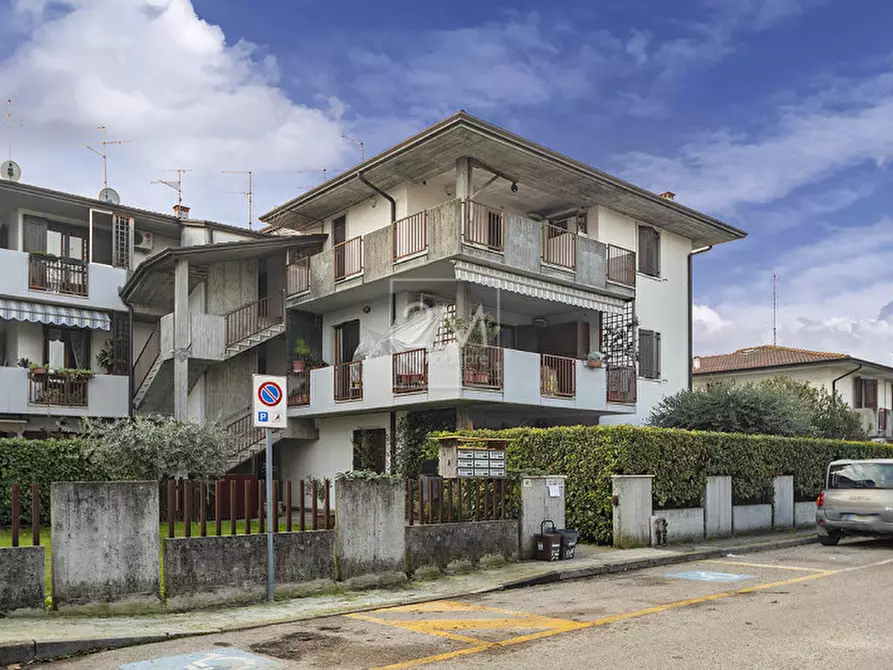 Appartamento in vendita in Via Corrobiolo a Sommacampagna