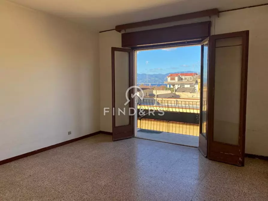 Appartamento in vendita in Via Vittorio Veneto a Reggio Di Calabria