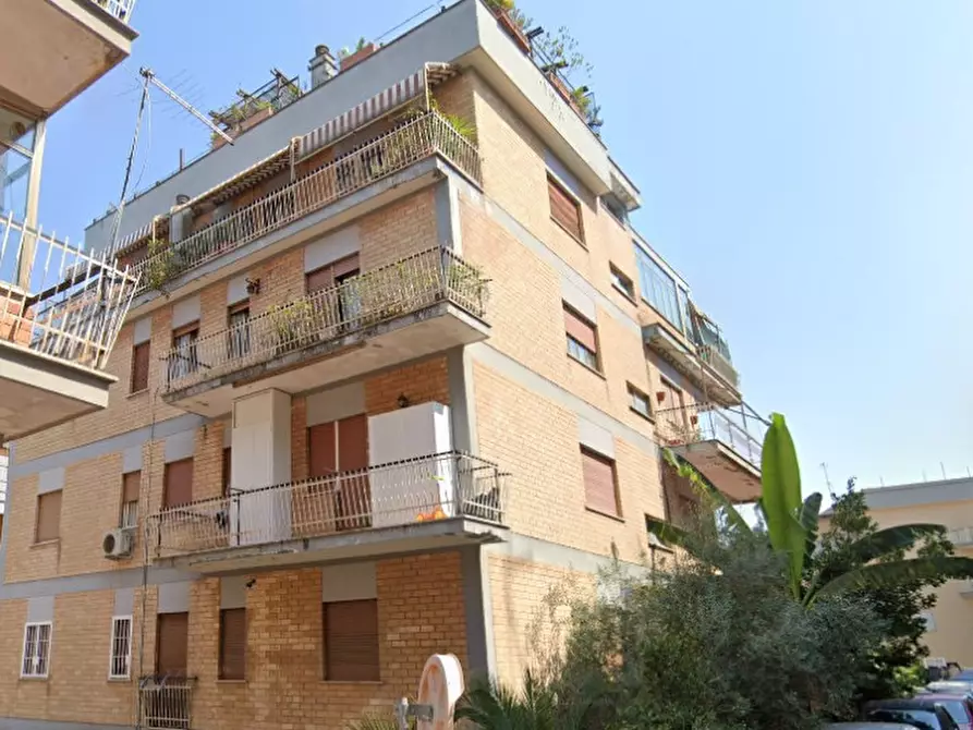 Appartamento in vendita in Via Maenza 14 a Roma