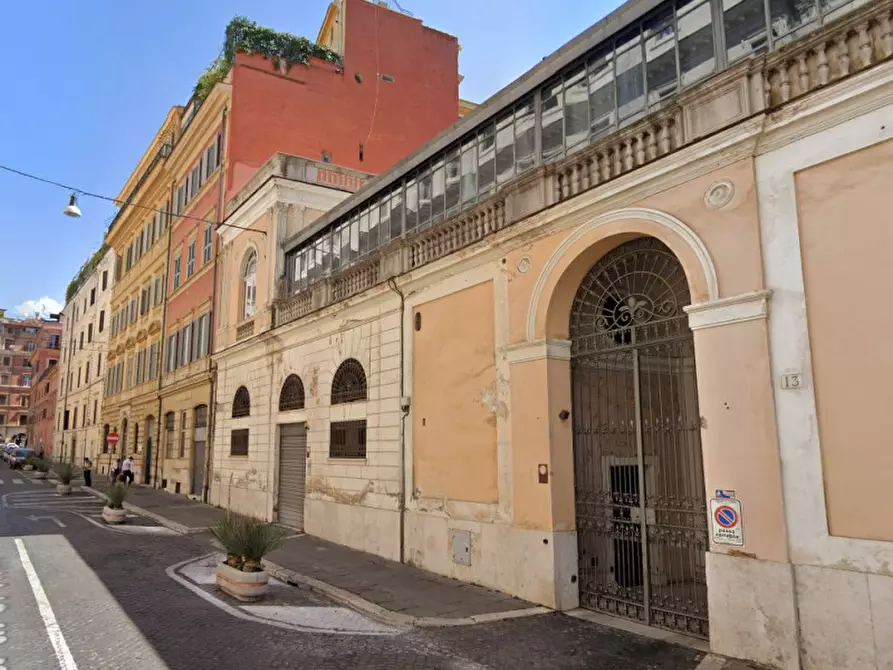 Garage in vendita in Via San Vitale 12 a Roma