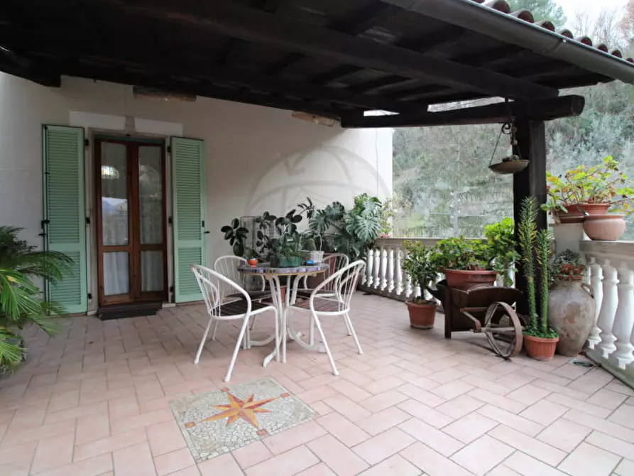 Casa bifamiliare in vendita in Via della Fonte, 7 a Terni