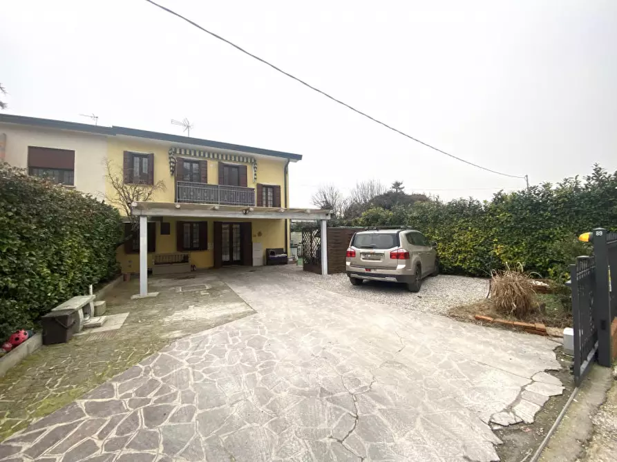 Casa bifamiliare in vendita in Via Matteotti a Cervarese Santa Croce