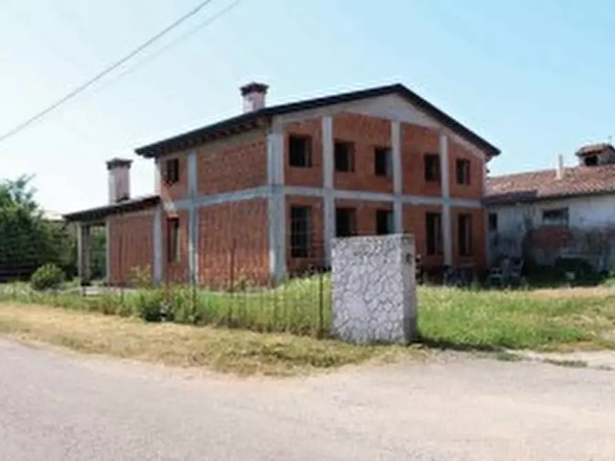 Casa indipendente in vendita in Via Levada, 22 a Volpago Del Montello