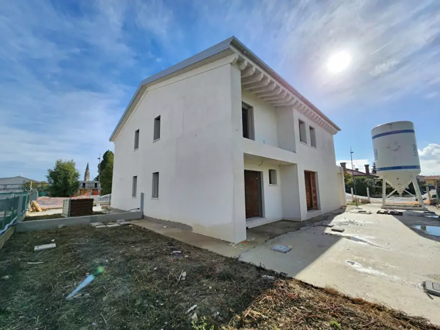 Casa bifamiliare in vendita in Campolongo Maggiore a Campolongo Maggiore