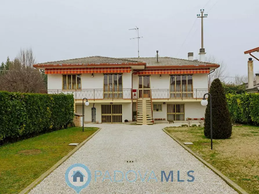 Casa indipendente in vendita in Via Fratelli Bandiera, 47 a Bagnoli Di Sopra