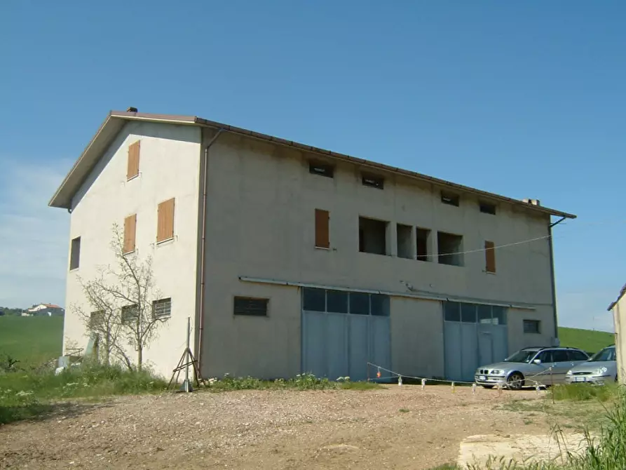 Immagine 1 di Casa indipendente in vendita  a Senigallia