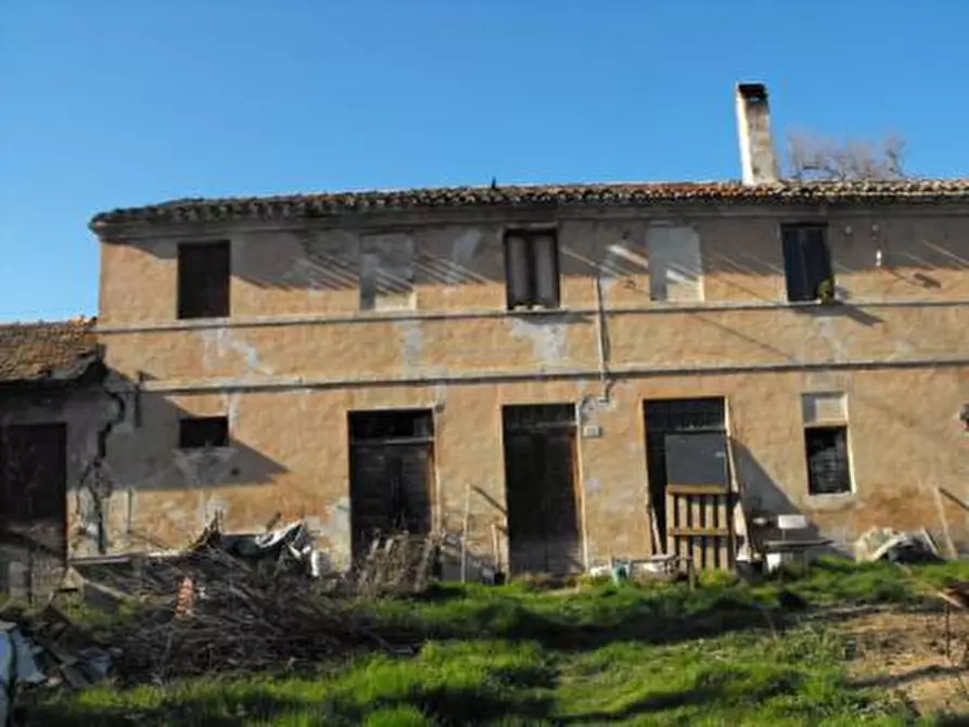 Immagine 16 di Rustico / casale in vendita  a Senigallia