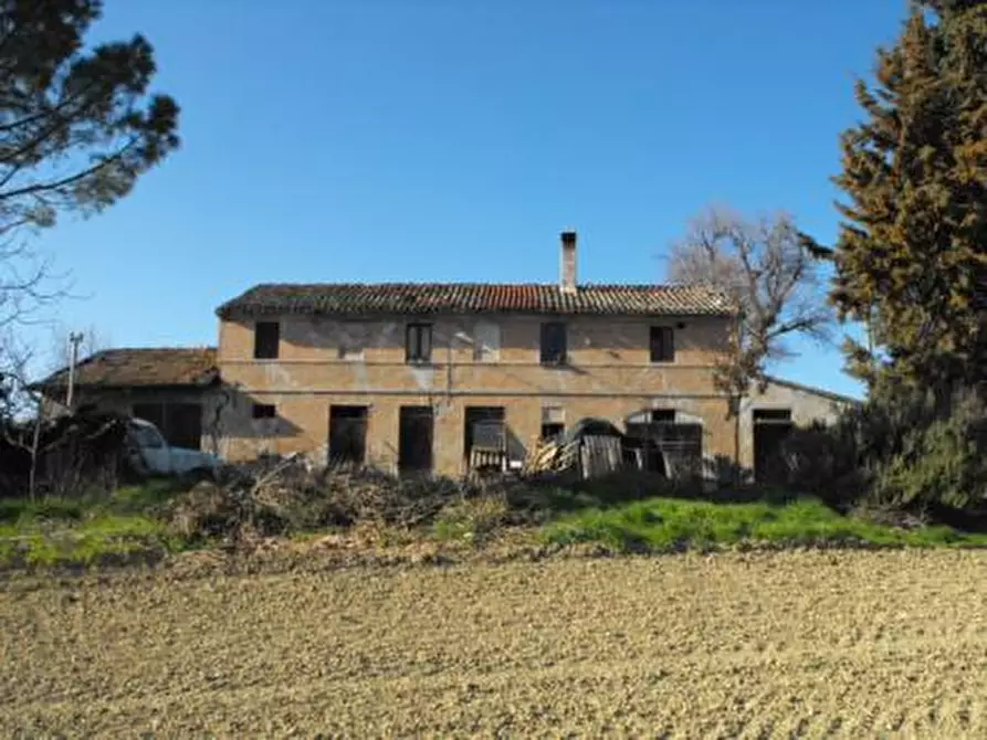 Immagine 17 di Rustico / casale in vendita  a Senigallia