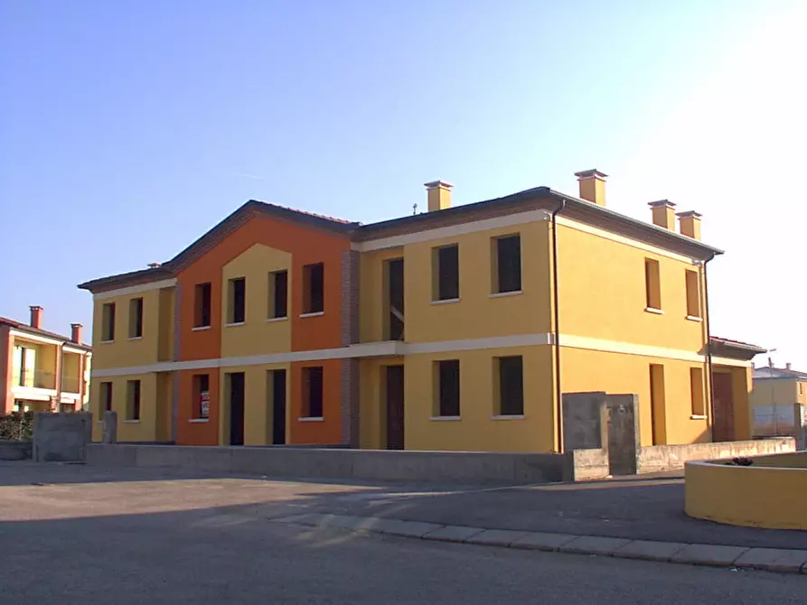Immagine 1 di Villetta a schiera in vendita  in via madonna di monte berico a Agugliaro