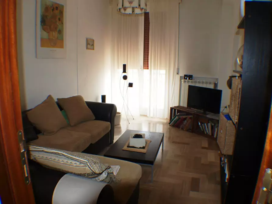 Immagine 11 di Appartamento in vendita  a Senigallia