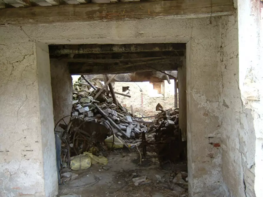 Immagine 10 di Rustico / casale in vendita  a Corinaldo