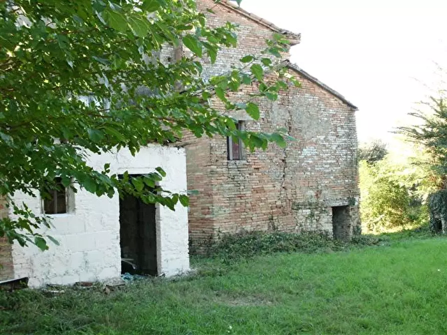 Immagine 8 di Rustico / casale in vendita  a Castelleone Di Suasa