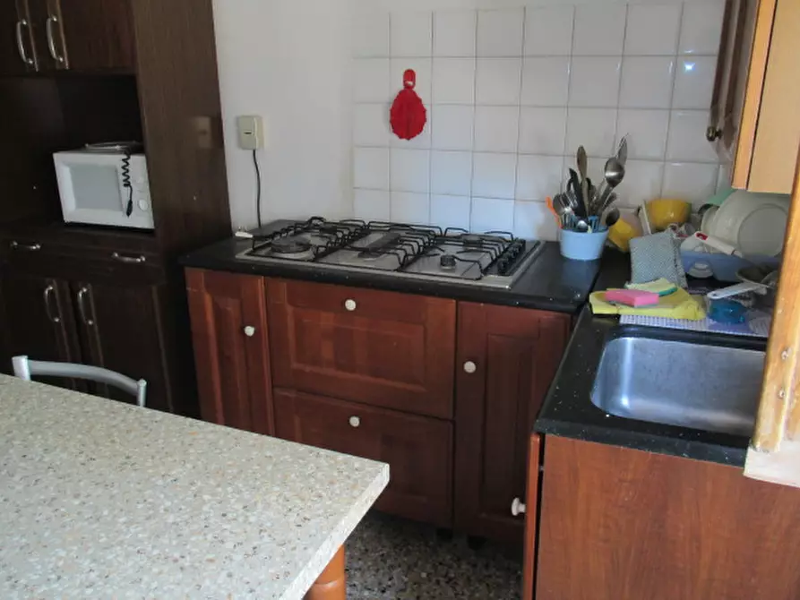 Immagine 10 di Appartamento in vendita  a Senigallia