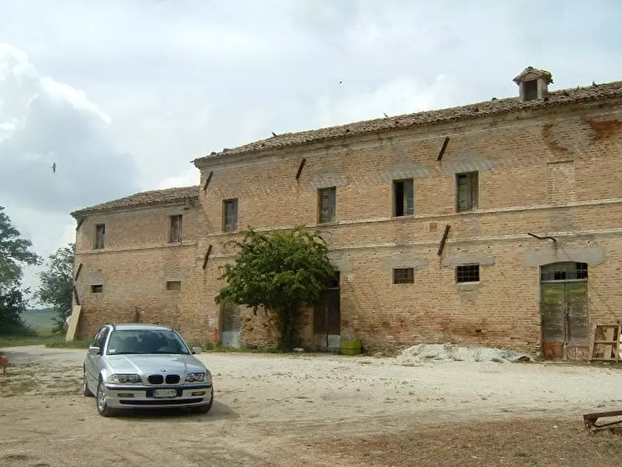 Immagine 3 di Rustico / casale in vendita  a Senigallia