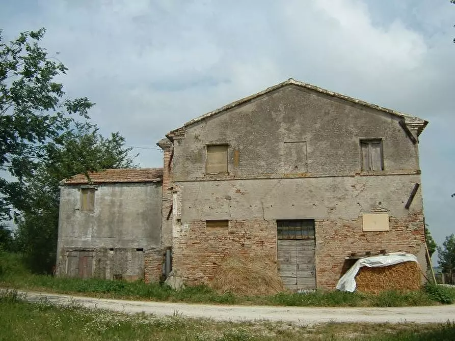 Immagine 6 di Rustico / casale in vendita  a Senigallia