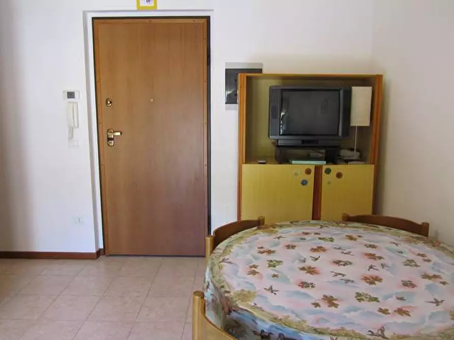 Immagine 7 di Appartamento in vendita  a Senigallia