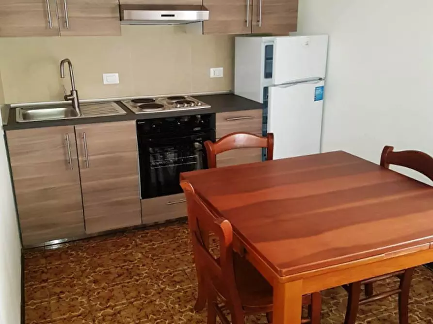 Immagine 1 di Appartamento in affitto  in Via Modena a Padova