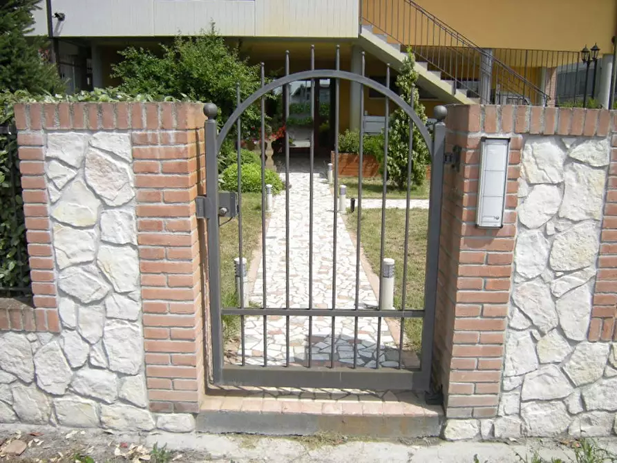 Immagine 5 di Casa bifamiliare in vendita  in Via Alessandro Volta a Campiglia Dei Berici