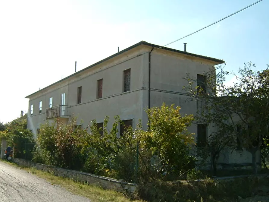 Immagine 1 di Rustico / casale in vendita  a Ostra