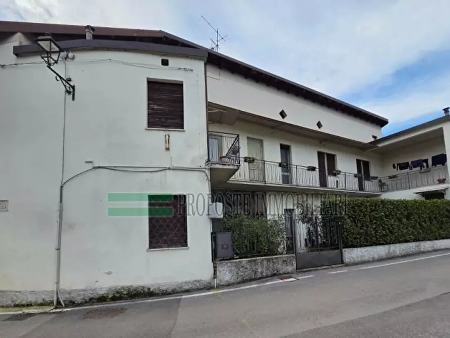 Immagine 15 di Casa indipendente in vendita  in Via Pietro Battola a Ome