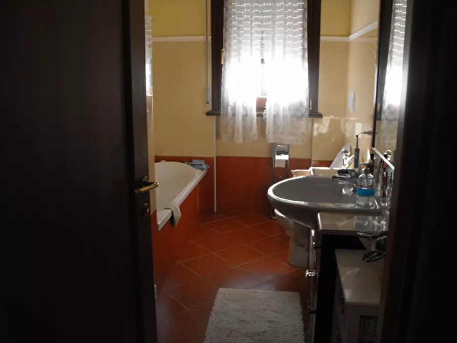 Immagine 5 di Appartamento in vendita  a Trecastelli