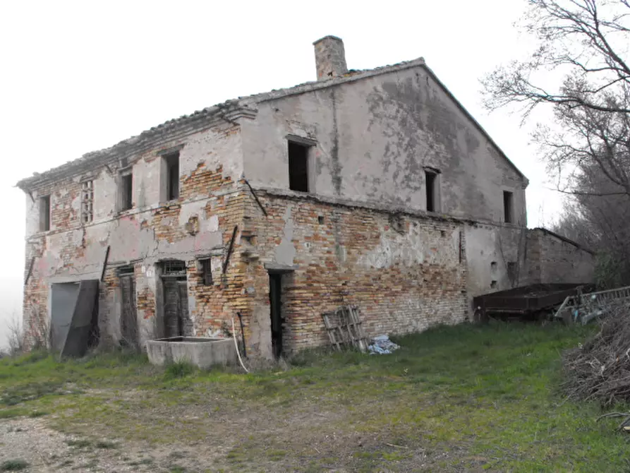 Immagine 1 di Rustico / casale in vendita  a Senigallia