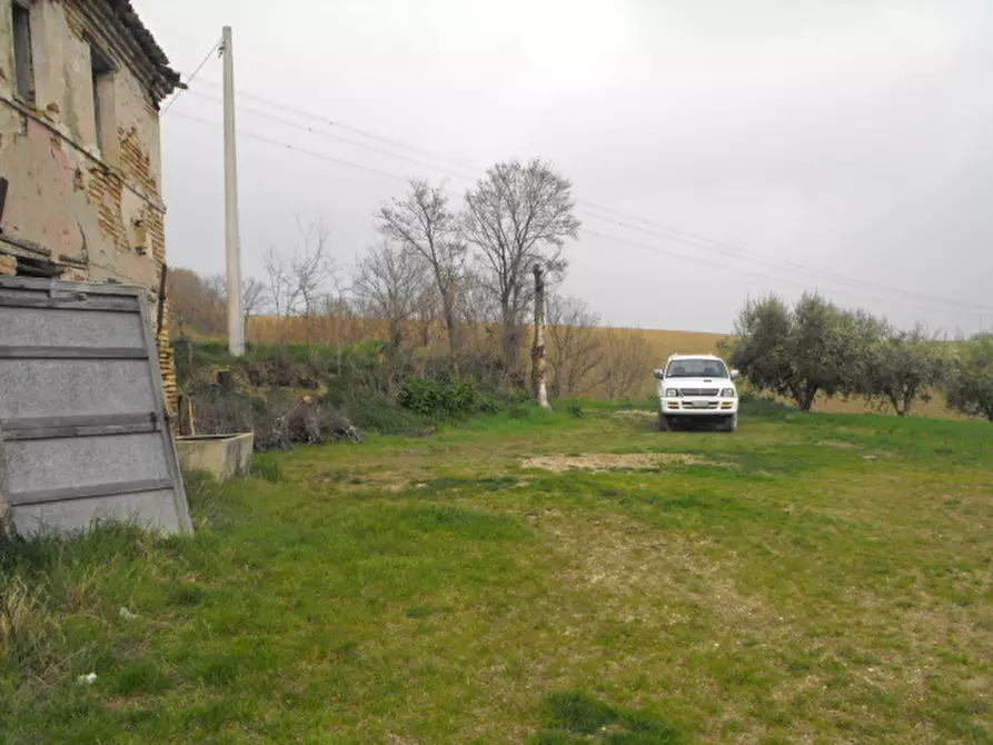 Immagine 13 di Rustico / casale in vendita  a Senigallia
