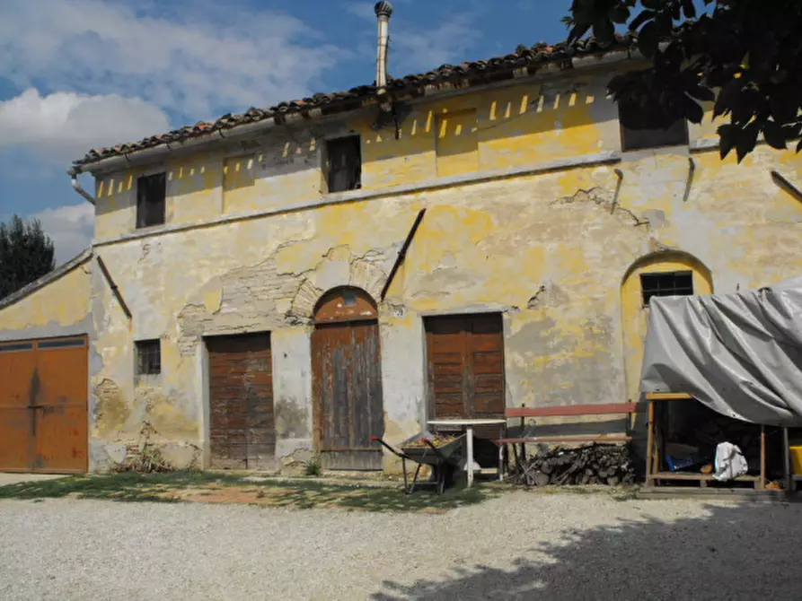 Immagine 1 di Rustico / casale in vendita  a Senigallia