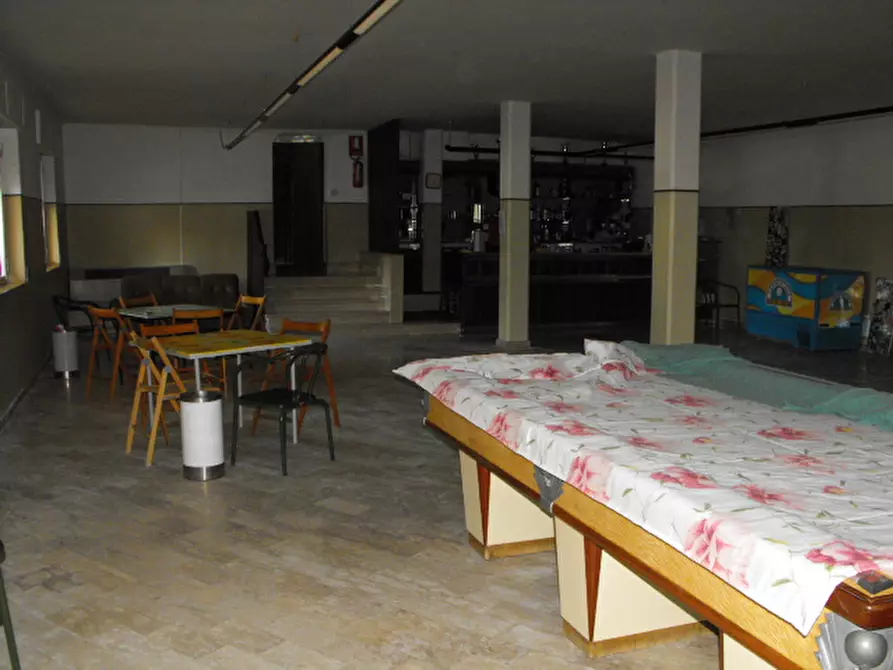 Immagine 3 di Negozio in vendita  a Serra San Quirico