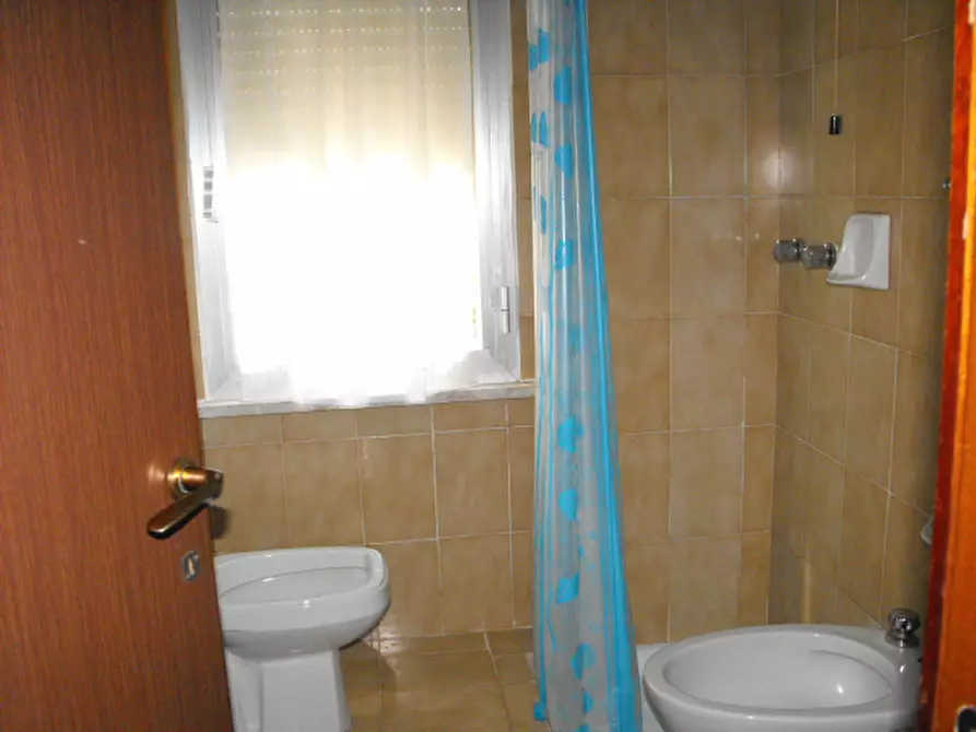 Immagine 22 di Negozio in vendita  a Serra San Quirico