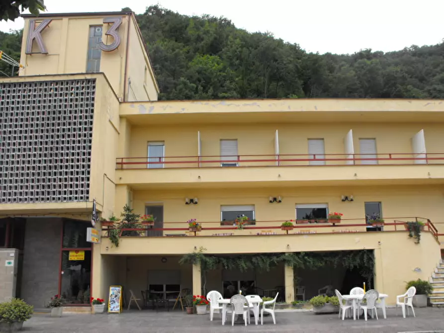 Immagine 24 di Negozio in vendita  a Serra San Quirico