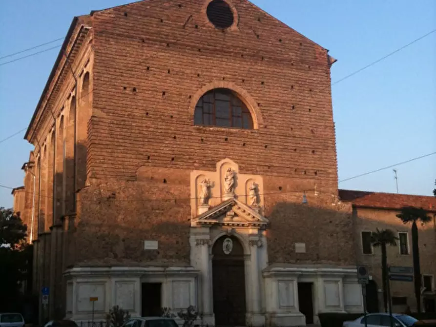 Immagine 1 di Garage in vendita  in Via del Carmine a Padova