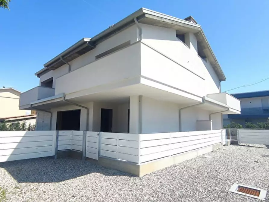 Immagine 6 di Casa bifamiliare in vendita  in via Fiume 85 a Piazzola Sul Brenta