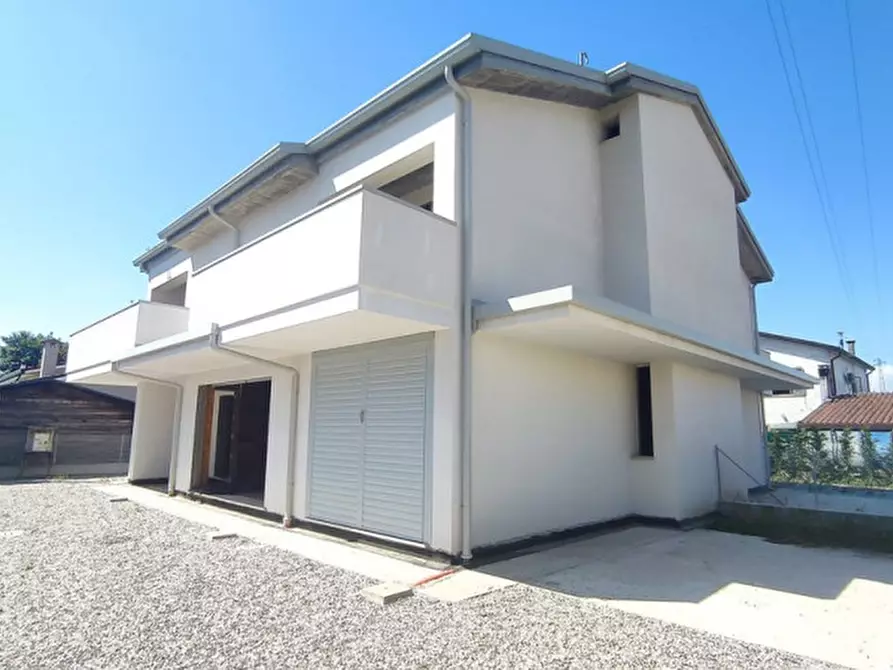 Immagine 8 di Casa bifamiliare in vendita  in via Fiume 85 a Piazzola Sul Brenta