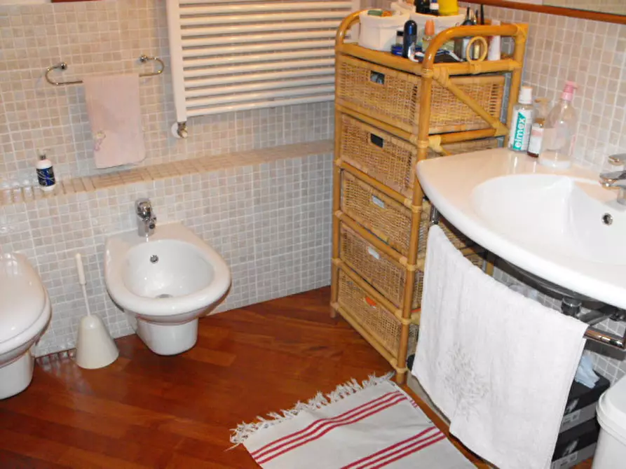 Immagine 6 di Appartamento in vendita  a Senigallia