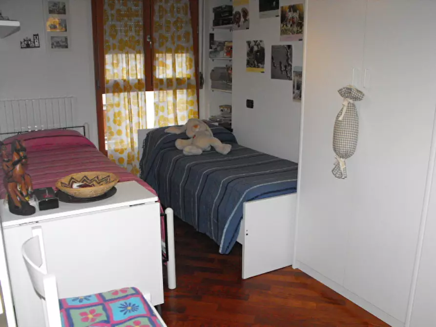 Immagine 12 di Appartamento in vendita  a Senigallia