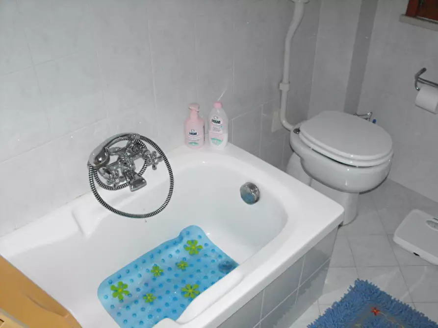 Immagine 8 di Appartamento in vendita  a Senigallia