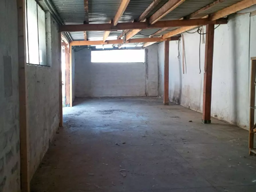 Immagine 5 di Capannone industriale in affitto  a Ferentino